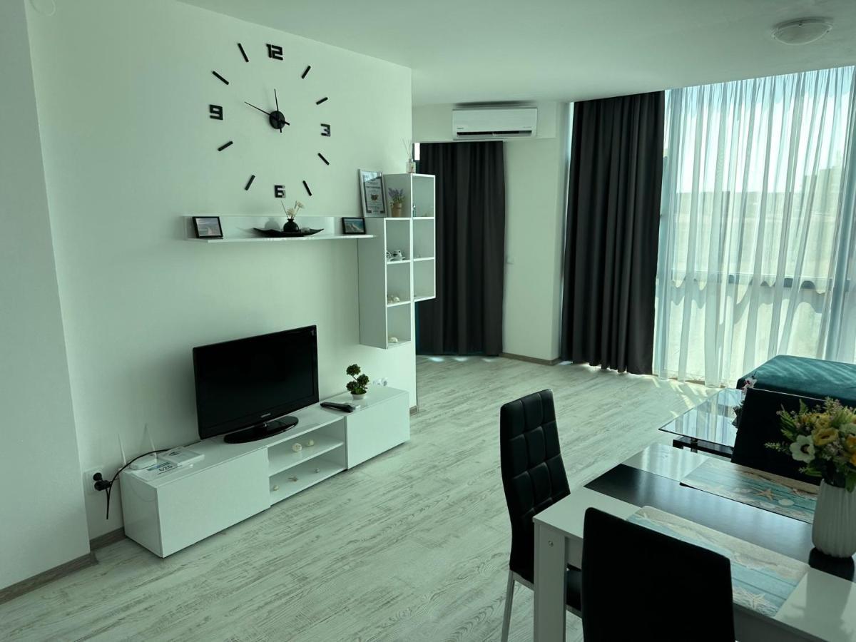 Spacious And Cozy Apartment In Complex Del Sol Primorsko Esterno foto