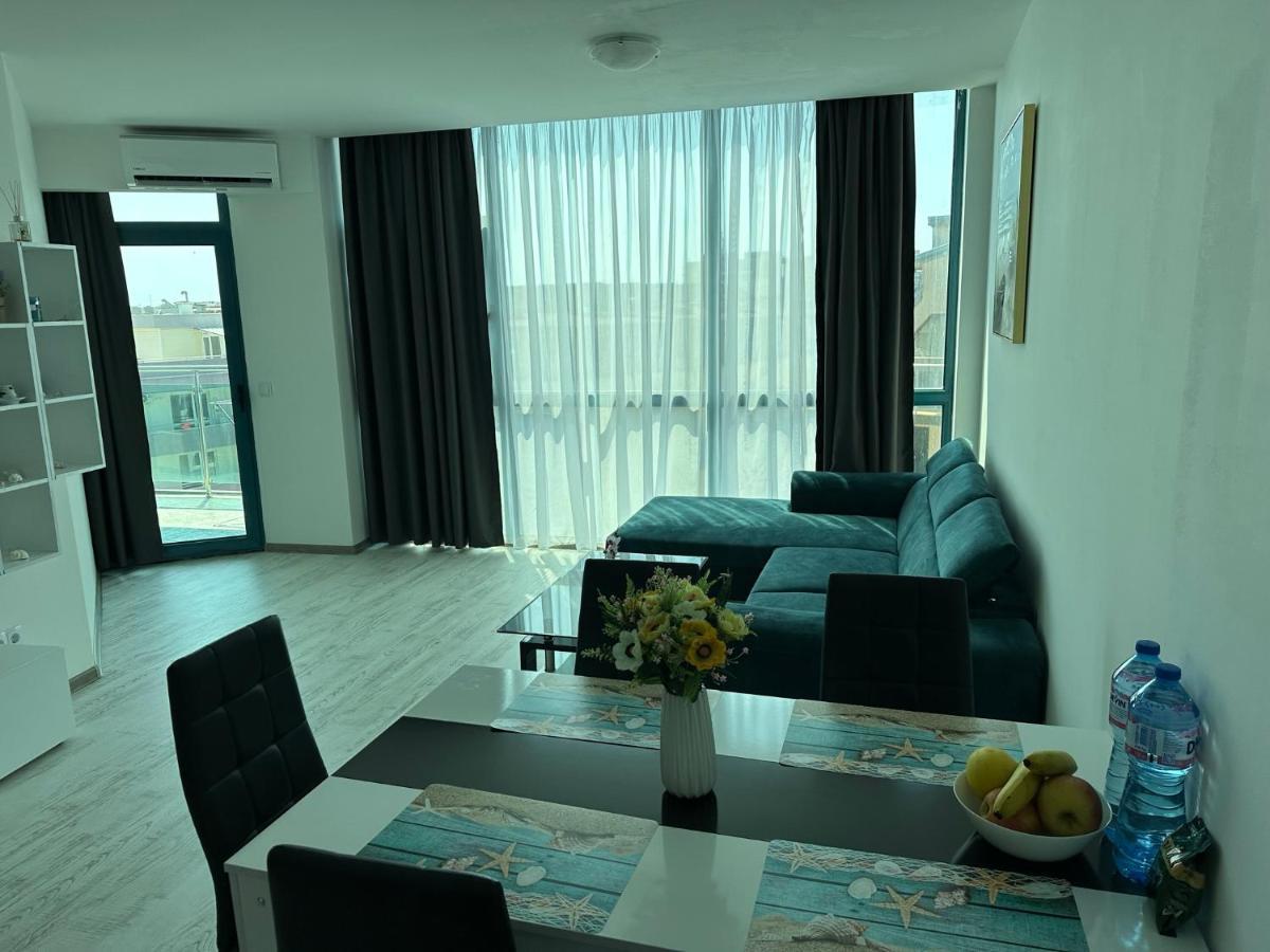 Spacious And Cozy Apartment In Complex Del Sol Primorsko Esterno foto