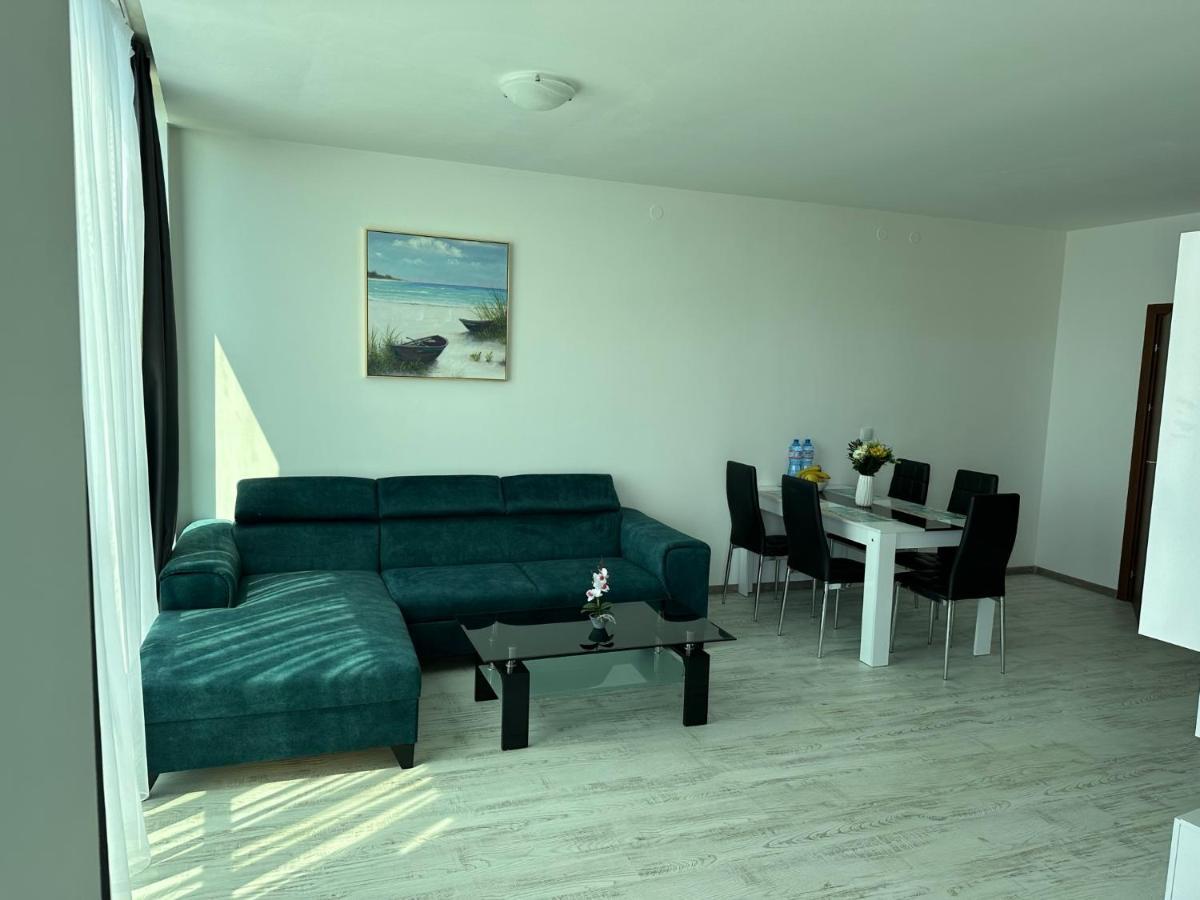 Spacious And Cozy Apartment In Complex Del Sol Primorsko Esterno foto