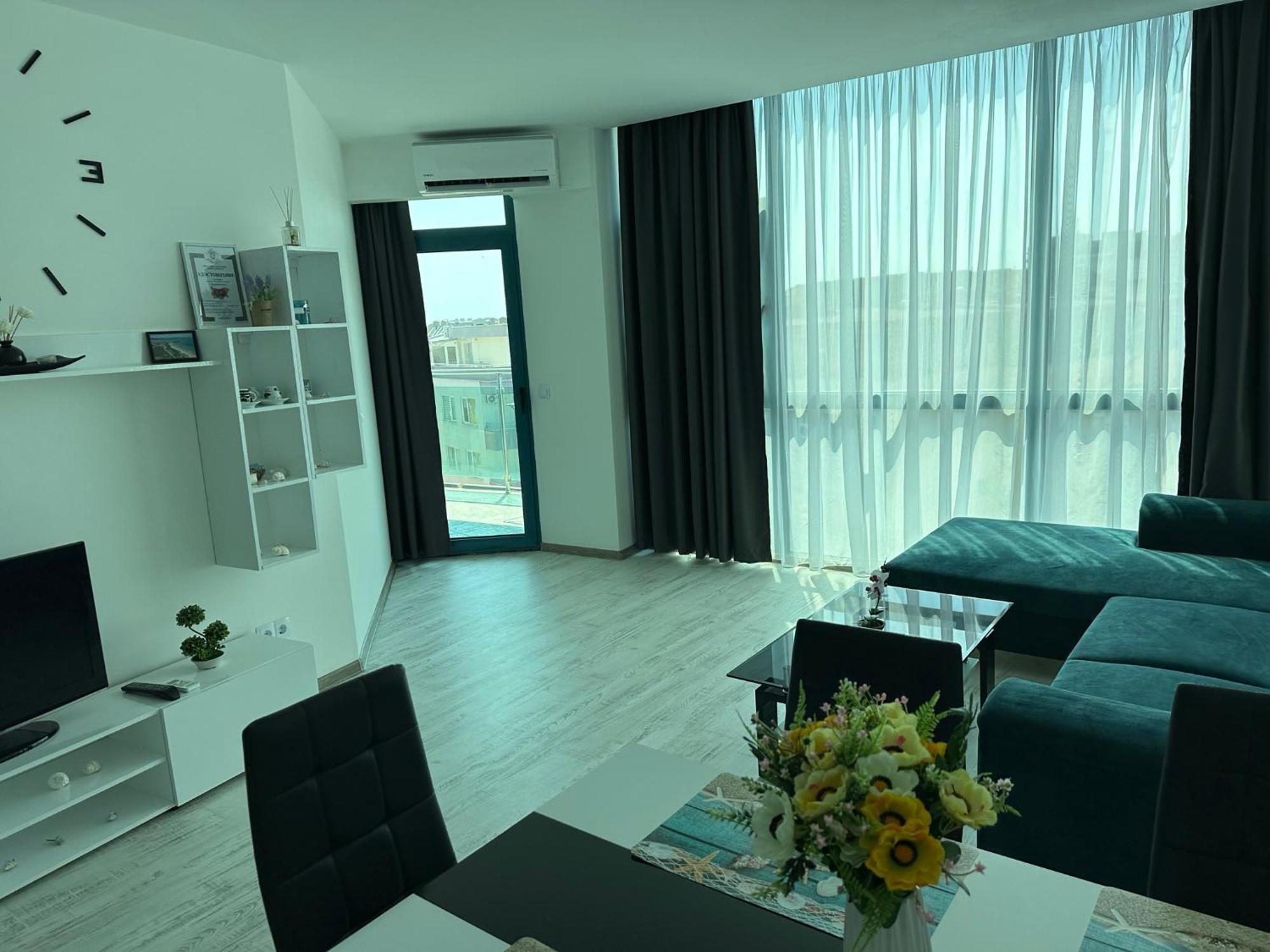 Spacious And Cozy Apartment In Complex Del Sol Primorsko Esterno foto